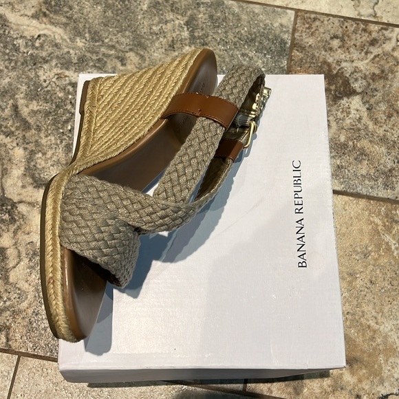 Banana Republic Wedge Sandals - Picture 7 of 8